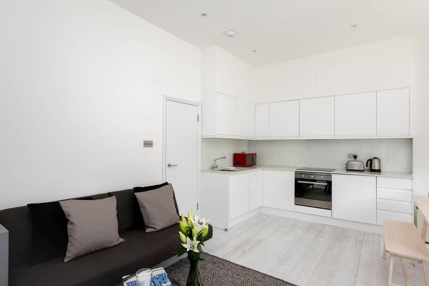 Guestready - West Kensington Home W/Balcony London Eksteriør bilde
