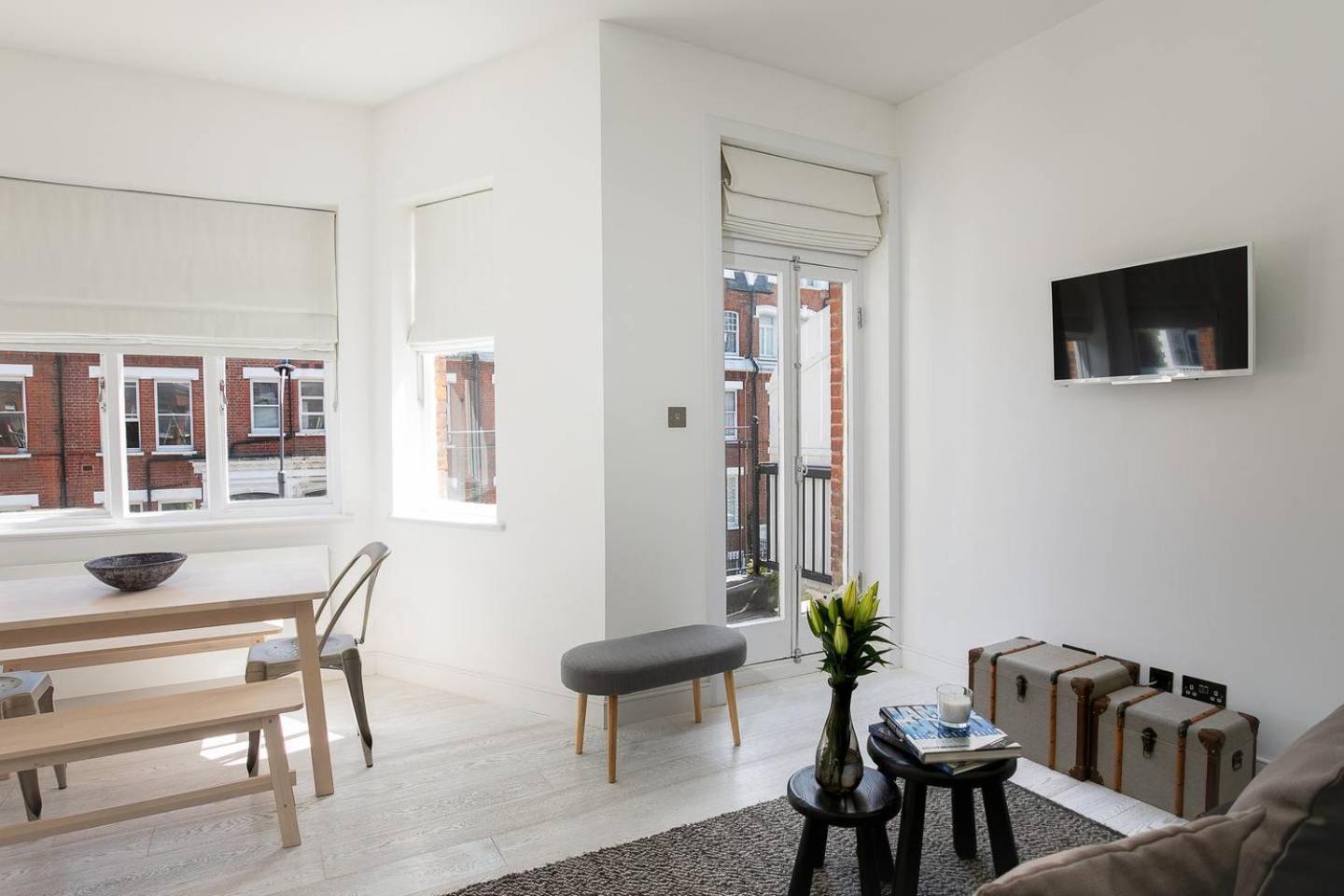 Guestready - West Kensington Home W/Balcony London Eksteriør bilde