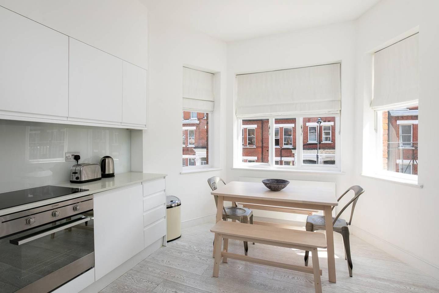 Guestready - West Kensington Home W/Balcony London Eksteriør bilde